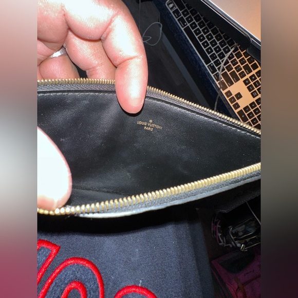 Louis Vuitton Clutch - Picture 11 of 11